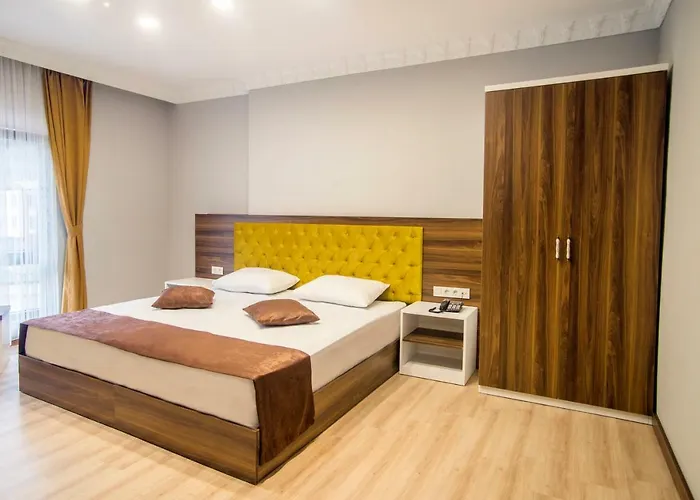 מלון Caykara Park 3*